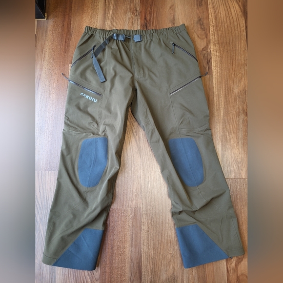 Kuiu Yukon Rain Gear Set - Picture 2 of 9